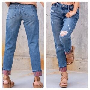 Judy Blue Boyfriend Fit Paisley Print
Cuffed Mid Rise Distressed Jeans Size 28 7